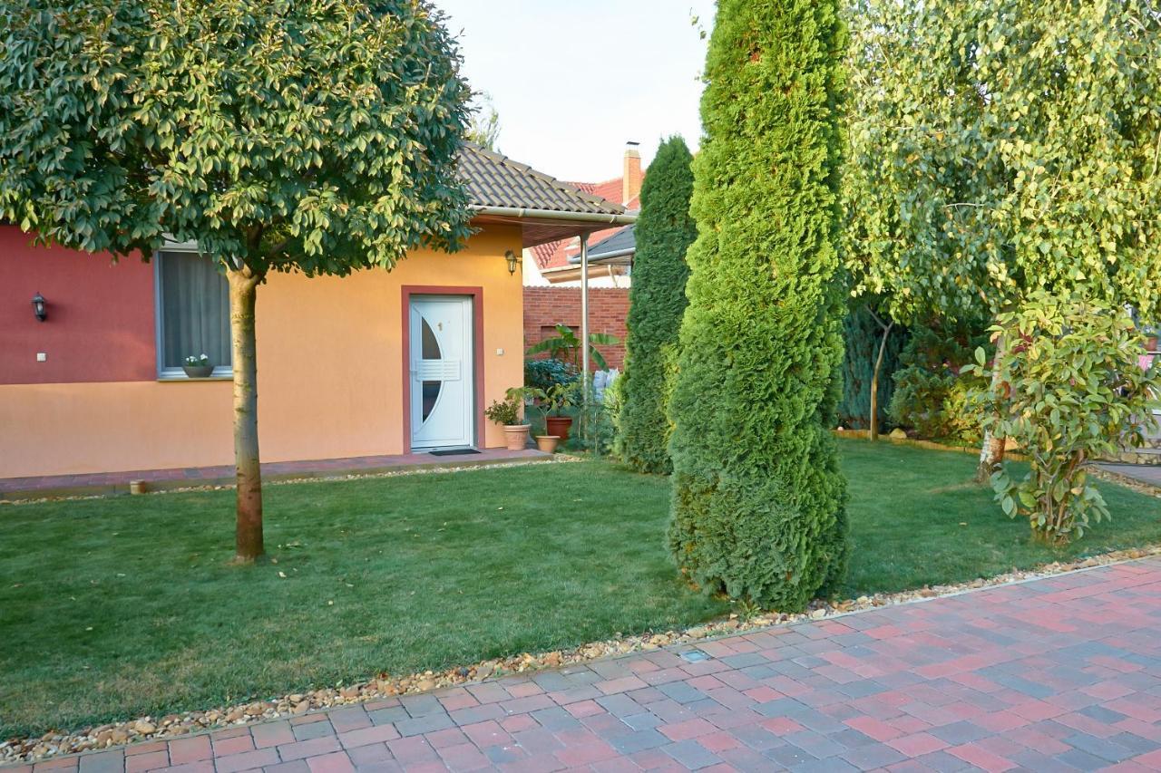 Homokháti Apartman Mórahalom Exterior foto