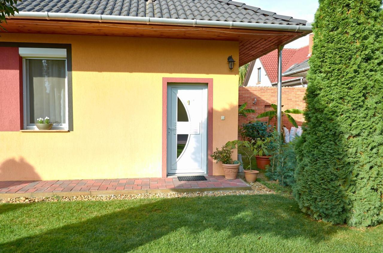 Homokháti Apartman Mórahalom Exterior foto